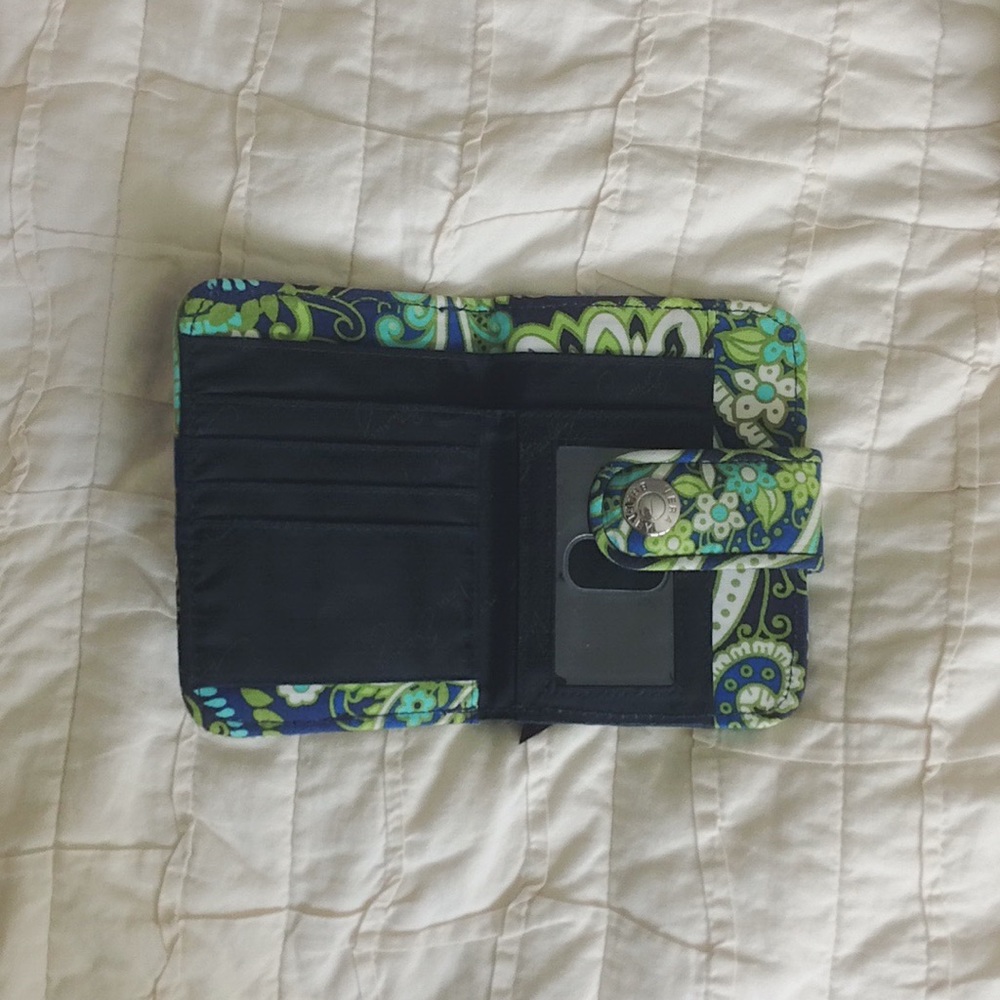 NWOT Vera Bradley wallet in Rhythm & Blues print - Picture 2 of 3